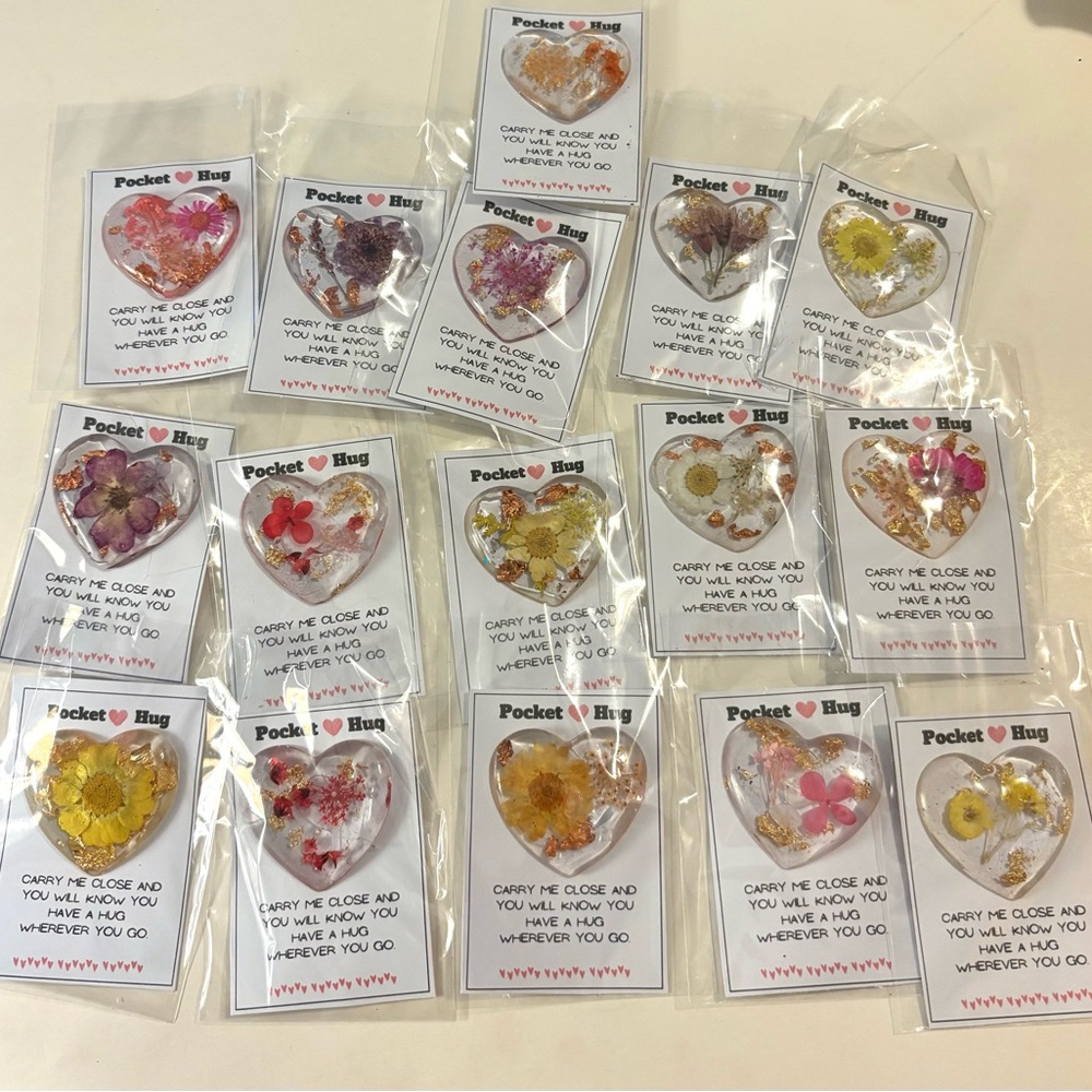 Pocket Hug Floral Cards